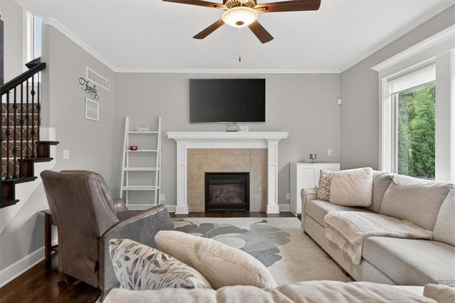 4401 NE Gateway Drive, Lee's Summit, MO 64064