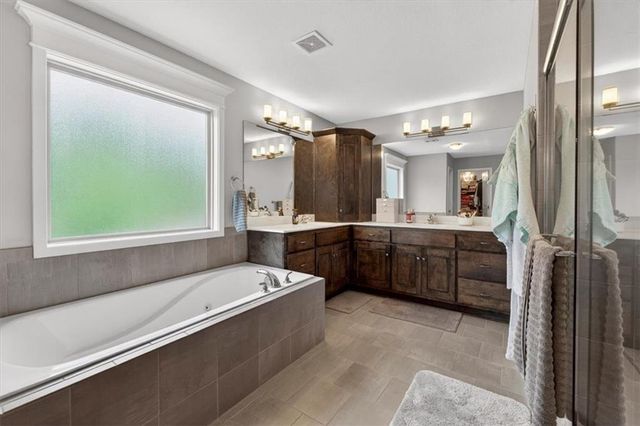 4401 NE Gateway Drive, Lee's Summit, MO 64064