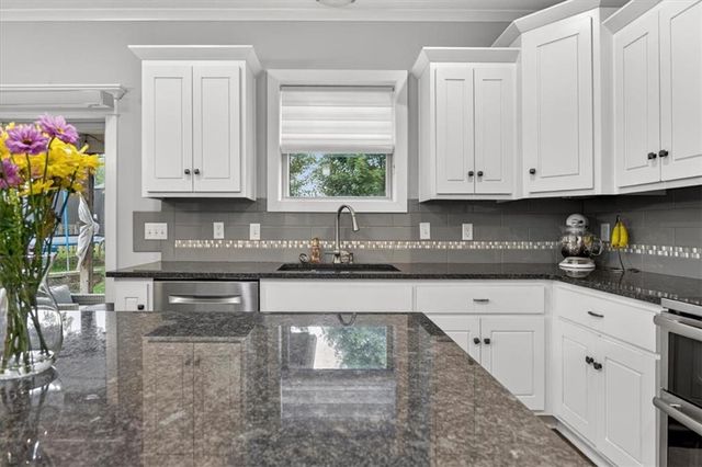 4401 NE Gateway Drive, Lee's Summit, MO 64064