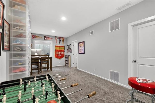 4401 NE Gateway Drive, Lee's Summit, MO 64064