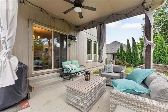 4401 NE Gateway Drive, Lee's Summit, MO 64064