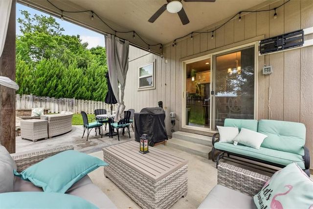 4401 NE Gateway Drive, Lee's Summit, MO 64064