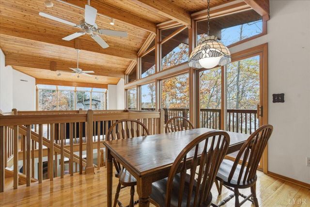 307 Meadow Point Drive, Moneta, VA 24121