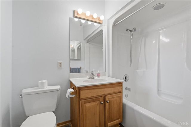 307 Meadow Point Drive, Moneta, VA 24121