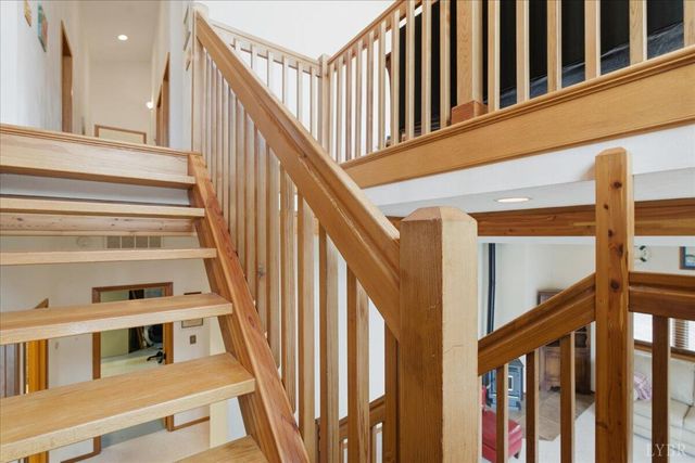 307 Meadow Point Drive, Moneta, VA 24121