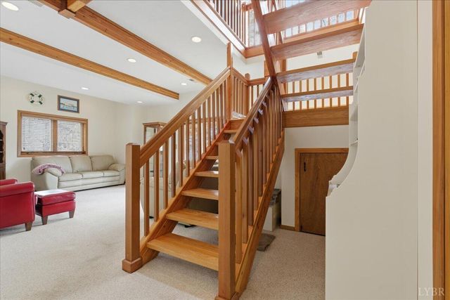 307 Meadow Point Drive, Moneta, VA 24121