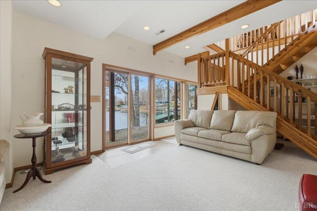 307 Meadow Point Drive, Moneta, VA 24121