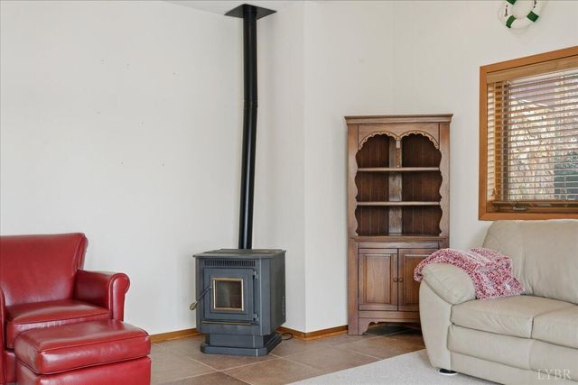 307 Meadow Point Drive, Moneta, VA 24121