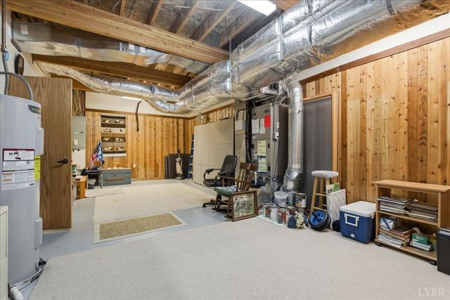 307 Meadow Point Drive, Moneta, VA 24121