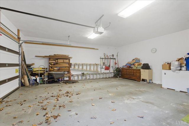 307 Meadow Point Drive, Moneta, VA 24121