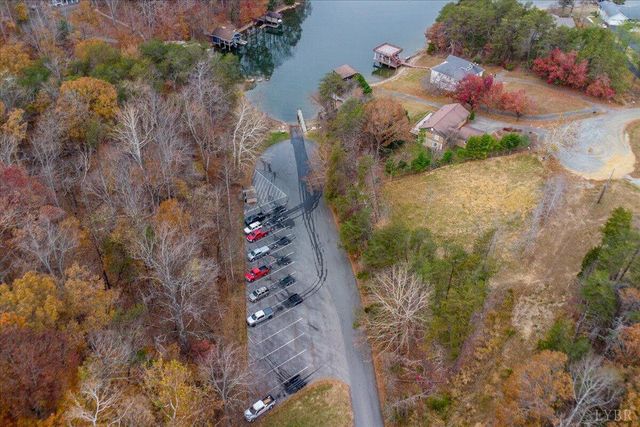 307 Meadow Point Drive, Moneta, VA 24121