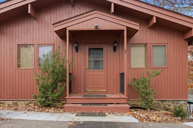 307 Meadow Point Drive, Moneta, VA 24121