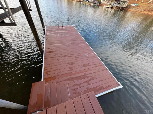 307 Meadow Point Drive, Moneta, VA 24121