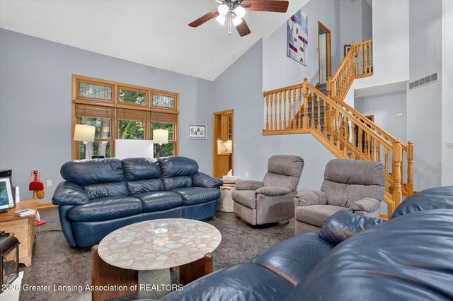 2586 Sanibel Hollow, Holt, MI 48842