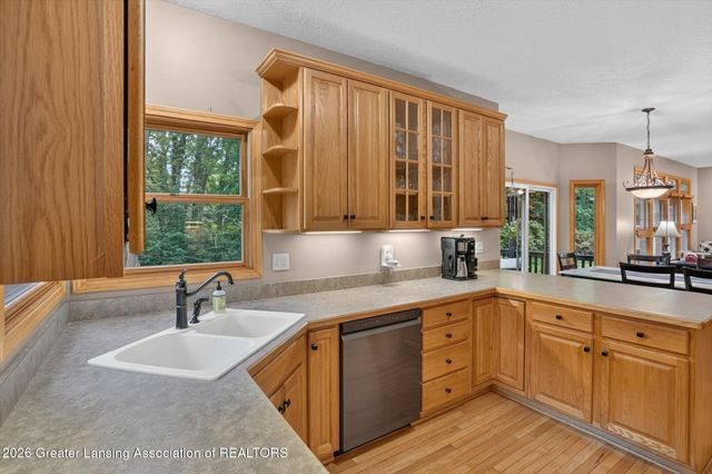 2586 Sanibel Hollow, Holt, MI 48842