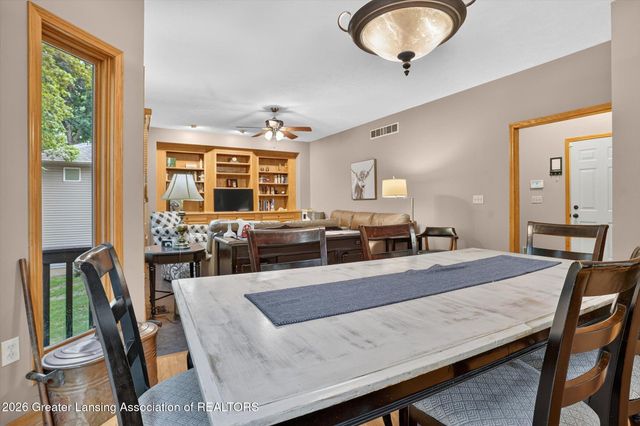 2586 Sanibel Hollow, Holt, MI 48842