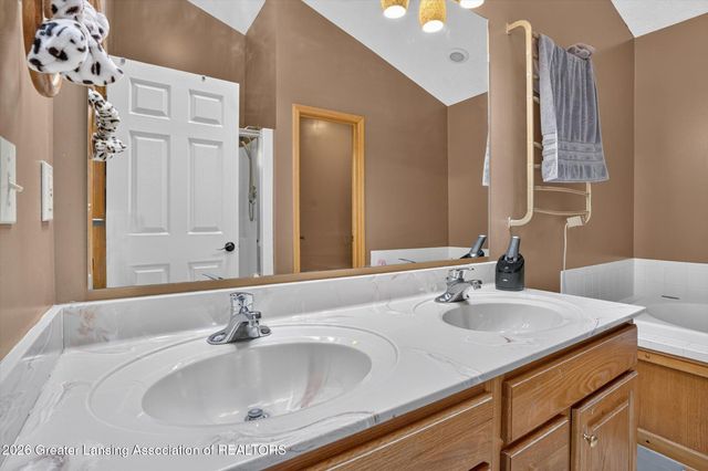2586 Sanibel Hollow, Holt, MI 48842