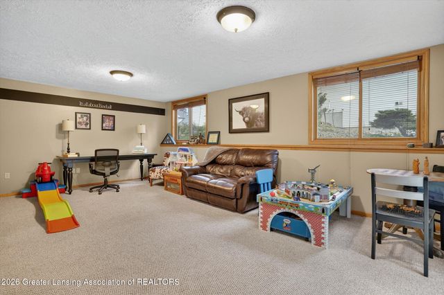 2586 Sanibel Hollow, Holt, MI 48842