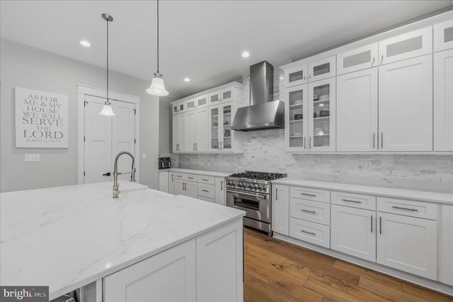 288 ELEGANT DR, Martinsburg, WV 25403