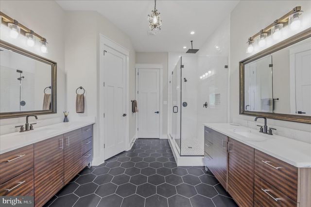 288 ELEGANT DR, Martinsburg, WV 25403