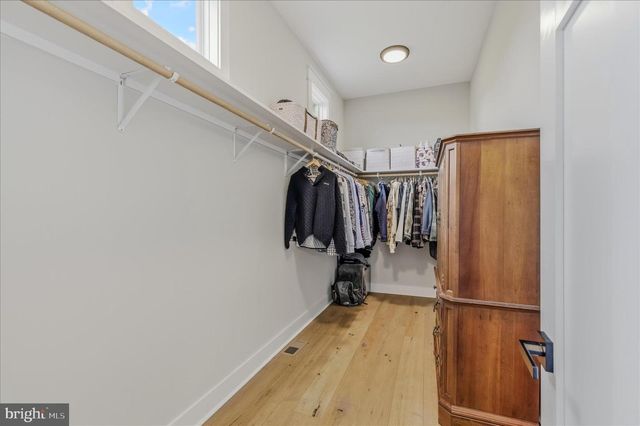 288 ELEGANT DR, Martinsburg, WV 25403