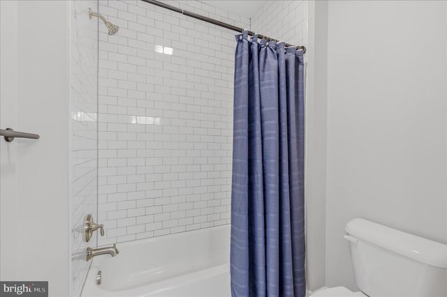 288 ELEGANT DR, Martinsburg, WV 25403