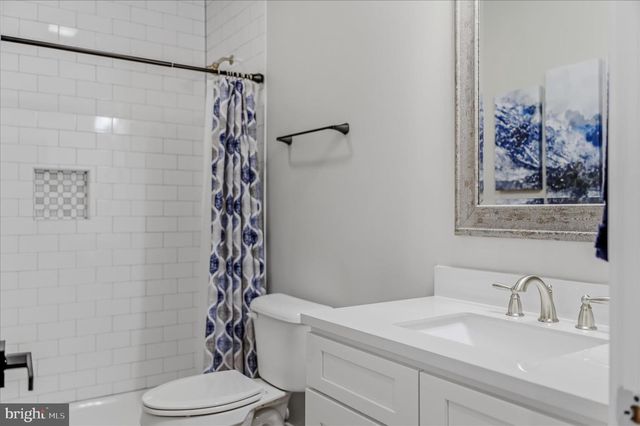 288 ELEGANT DR, Martinsburg, WV 25403