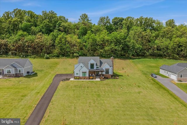 288 ELEGANT DR, Martinsburg, WV 25403
