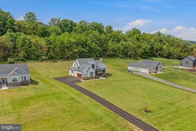 288 ELEGANT DR, Martinsburg, WV 25403