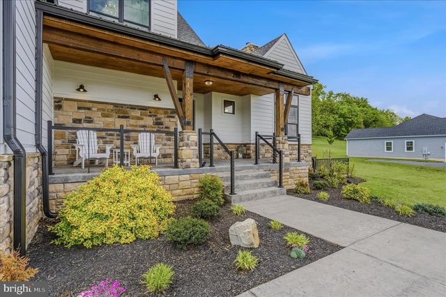 288 ELEGANT DR, Martinsburg, WV 25403