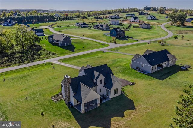 288 ELEGANT DR, Martinsburg, WV 25403