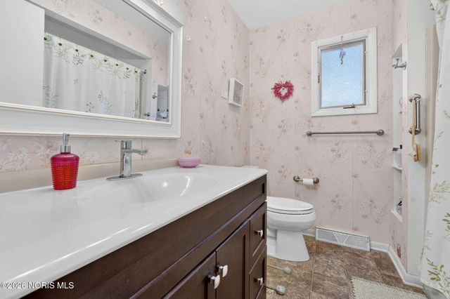 111 Civic Drive, Perrysburg, OH 43551