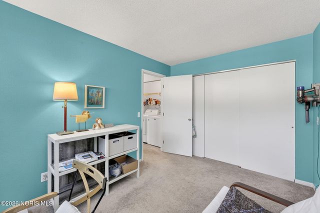 111 Civic Drive, Perrysburg, OH 43551