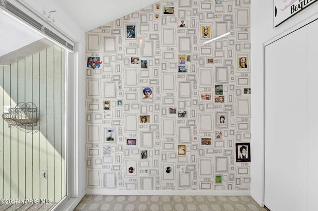 111 Civic Drive, Perrysburg, OH 43551