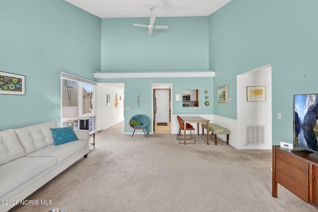 111 Civic Drive, Perrysburg, OH 43551