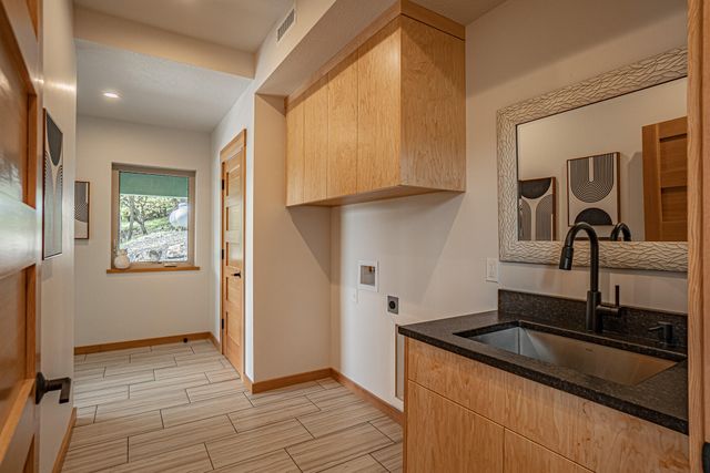 8612 OR-66, Ashland, OR 97520