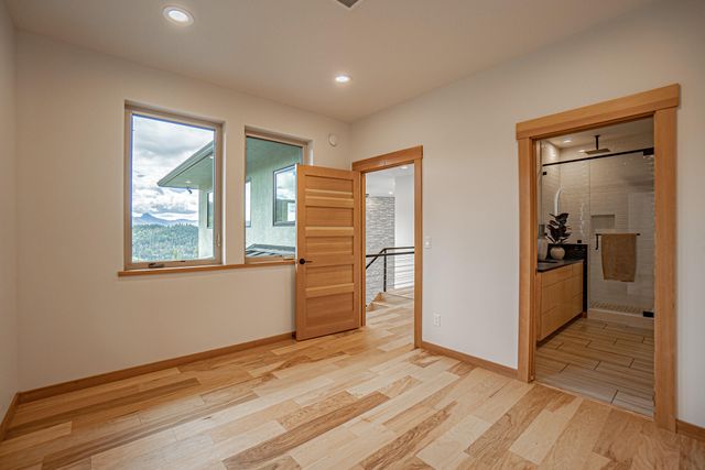 8612 OR-66, Ashland, OR 97520