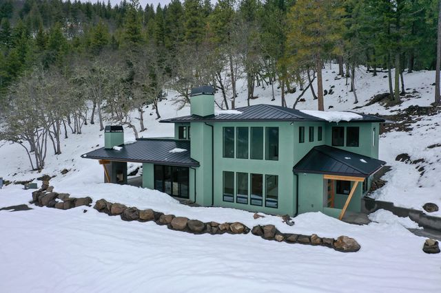 8612 OR-66, Ashland, OR 97520