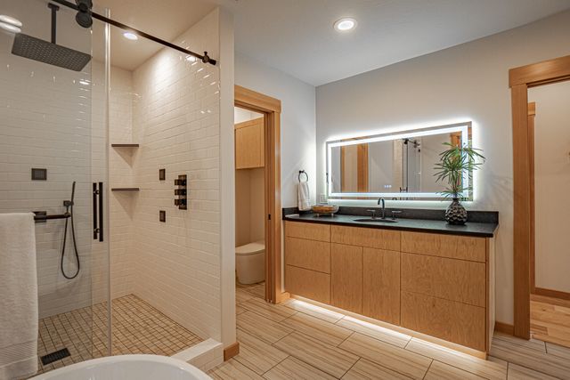 8612 OR-66, Ashland, OR 97520