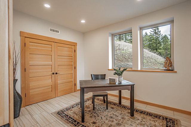 8612 OR-66, Ashland, OR 97520