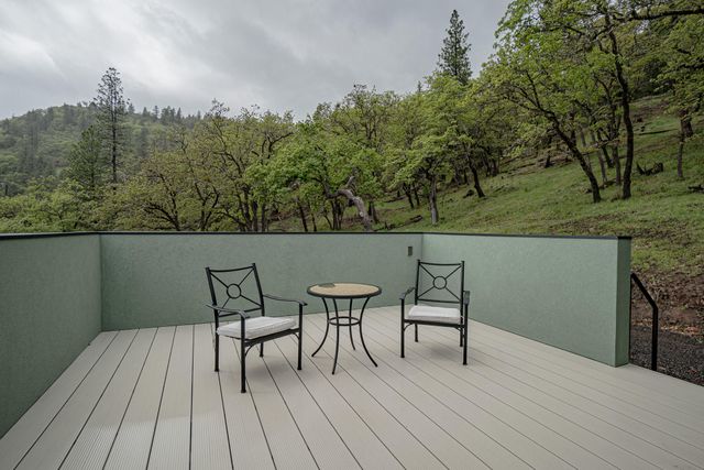 8612 OR-66, Ashland, OR 97520