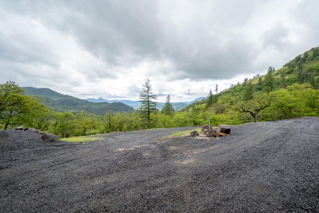 8612 OR-66, Ashland, OR 97520