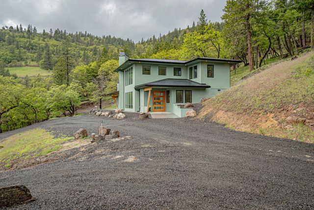 8612 OR-66, Ashland, OR 97520