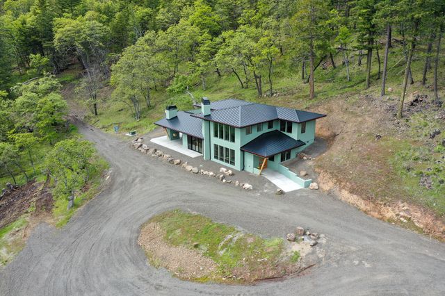 8612 OR-66, Ashland, OR 97520