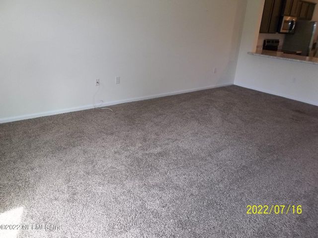 8073 ECHO SPRINGS Road, Jacksonville, FL 32256