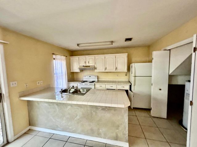 947 Ashley Lane, UNIT D, Fort Walton Beach, FL 32547