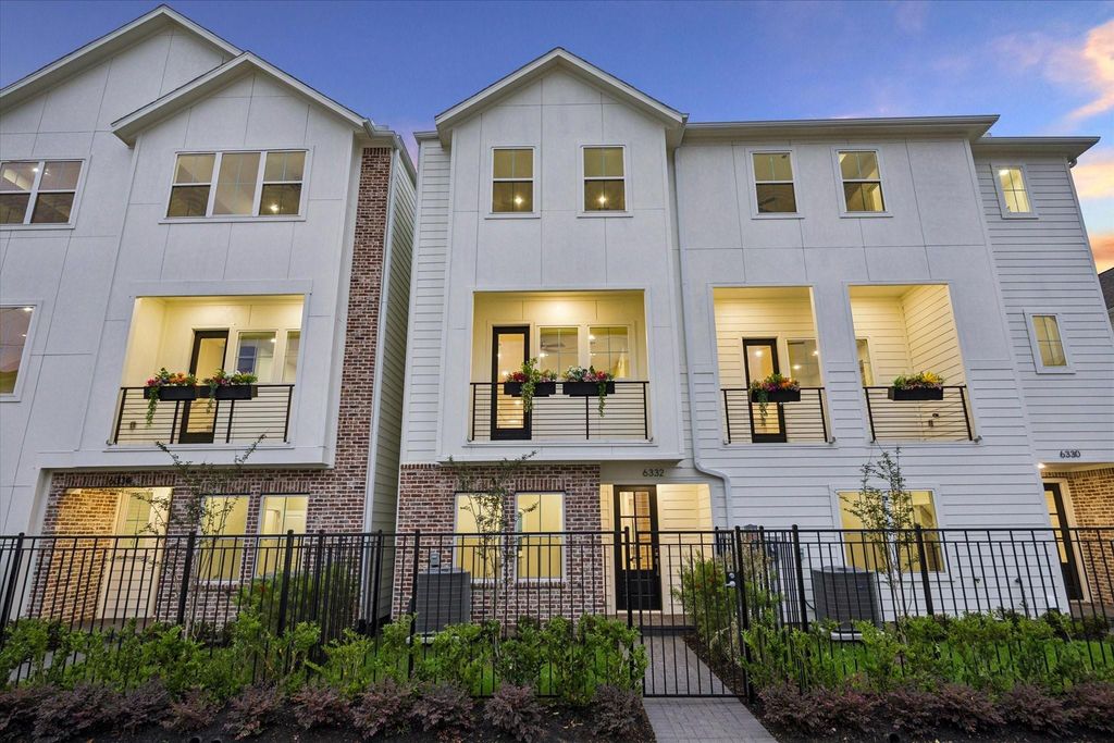6332 Paddington Bend Drive, Houston, TX 77008