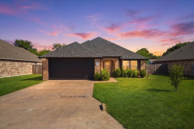 113 Halifax Circle, Palmer, TX 75152