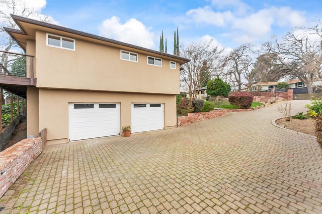 8218 Finisterre Ct, Fair Oaks, CA 95628