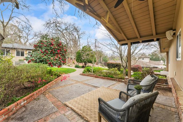 8218 Finisterre Ct, Fair Oaks, CA 95628